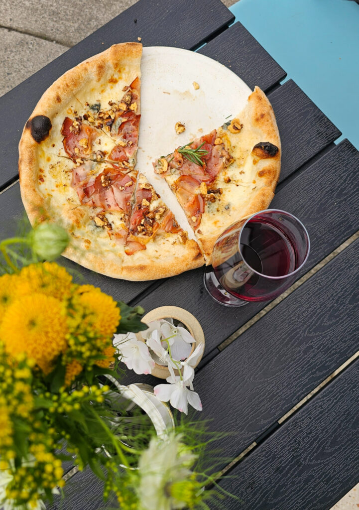 Little Washer Wine & Pizza